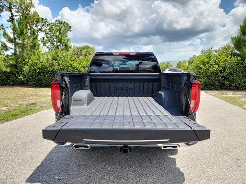 Onyx Black 2026 GMC Sierra 1500 SLT