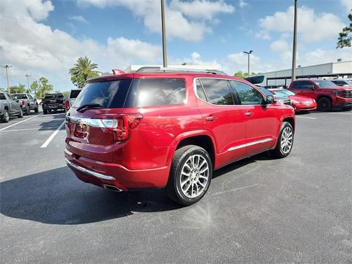 2022 GMC Acadia Denali