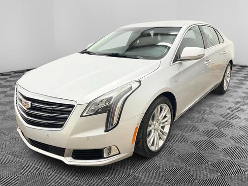 Radiant Silver Metallic 2019 Cadillac XTS Luxury