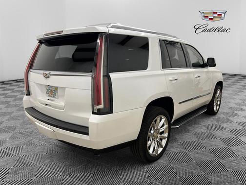 2016 Cadillac Escalade Luxury