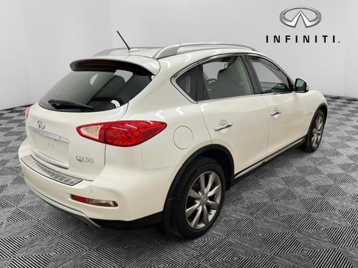 2016 INFINITI QX50 Base