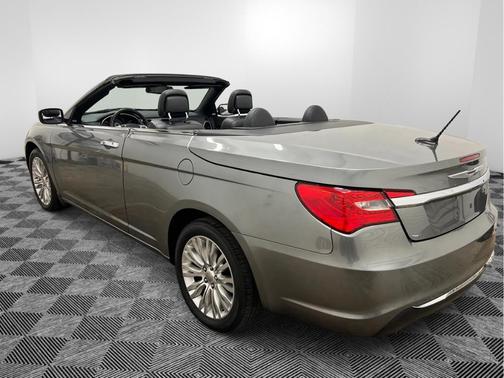 2012 Chrysler 200 Limited