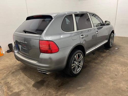2005 Porsche Cayenne Turbo