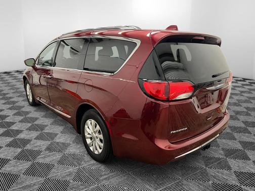 2018 Chrysler Pacifica Touring-L