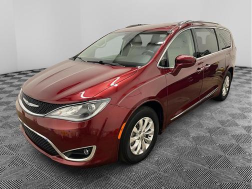 2018 Chrysler Pacifica Touring-L
