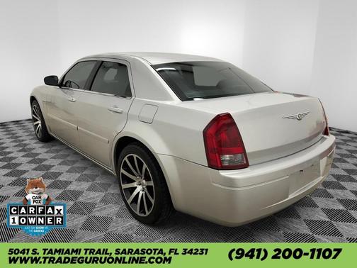 2005 Chrysler 300 Base