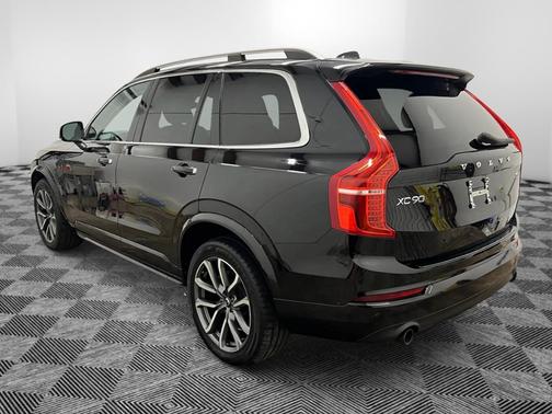 2019 Volvo XC90 T5 Momentum