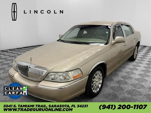 2006 Lincoln Town Car Signature