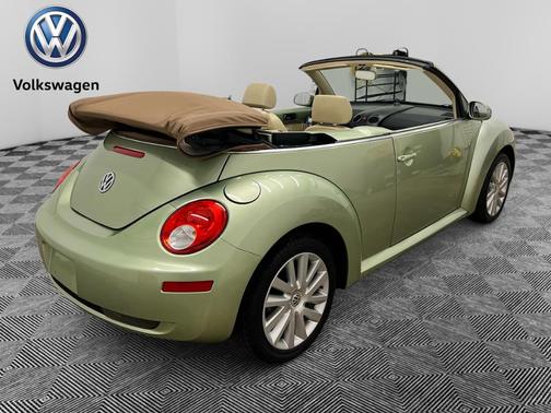 2009 Volkswagen New Beetle S