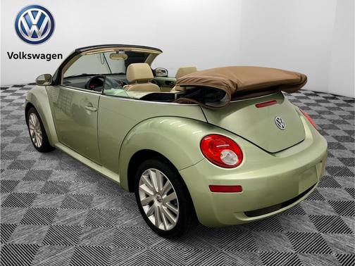 2009 Volkswagen New Beetle S