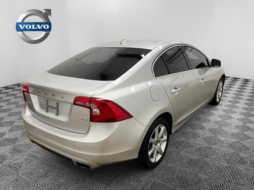 2016 Volvo S60 T5 Drive-E Premier