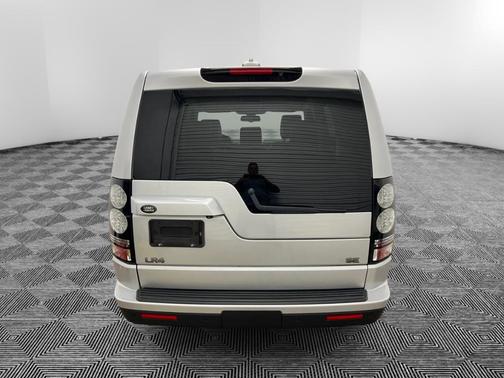 2016 Land Rover LR4 Base