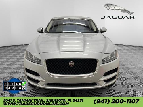 2017 Jaguar F-PACE 35t Prestige