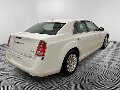 2013 Chrysler 300C Base