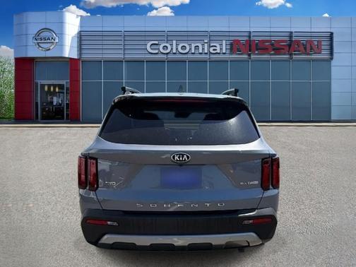 Everlasting Silver 2021 Kia Sorento EX