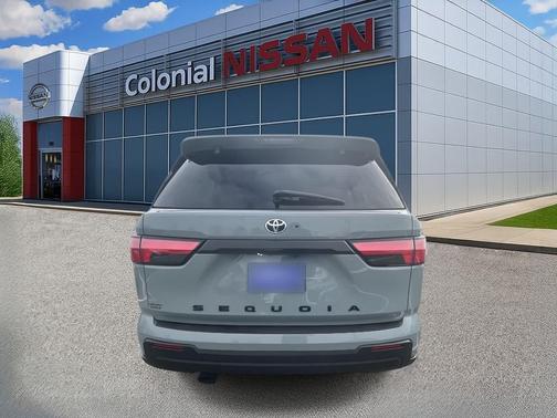2023 Toyota Sequoia SR5