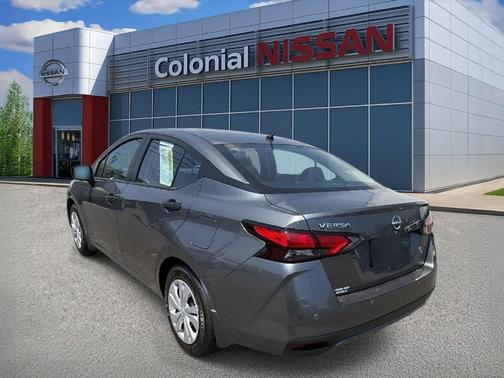 Gun Metallic 2025 Nissan Versa 1.6 S