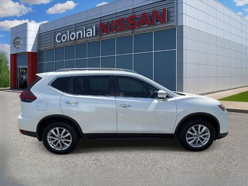 Pearl White Tricoat 2019 Nissan Rogue SV
