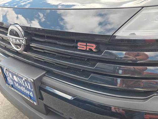 Super Black 2026 Nissan Kicks SR