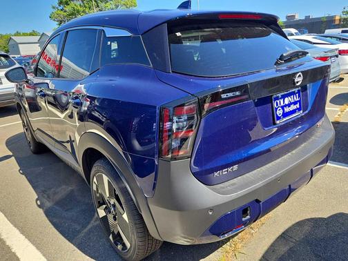 2025 Nissan Kicks SR