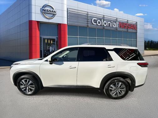 2022 Nissan Pathfinder SL 4WD