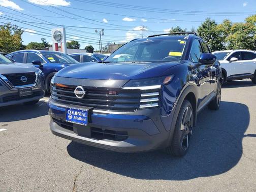 2025 Nissan Kicks SR