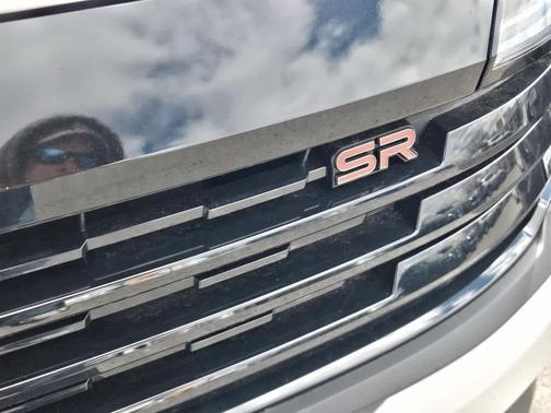 2T WHT BLK 2026 Nissan Kicks SR