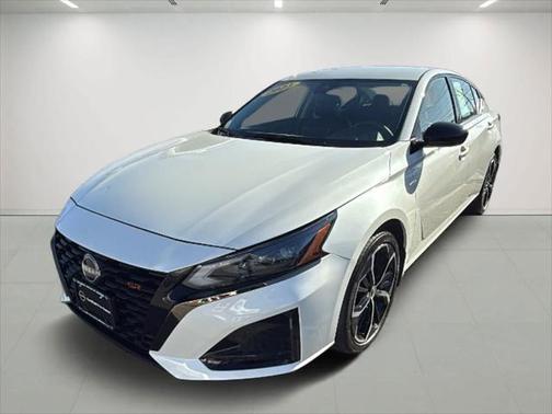 2023 Nissan Altima SR Intelligent AWD