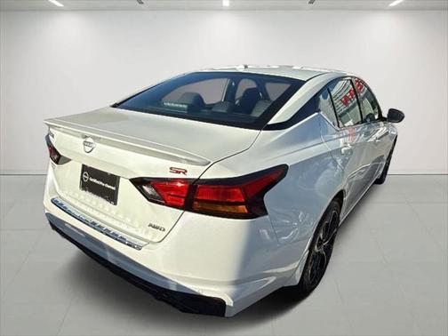 2023 Nissan Altima SR Intelligent AWD