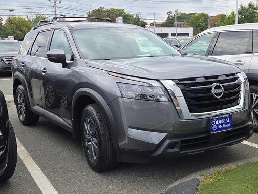 2025 Nissan Pathfinder SV 4WD