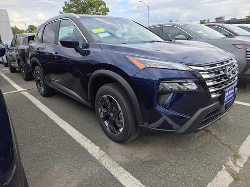 2025 Nissan Pathfinder SV 4WD
