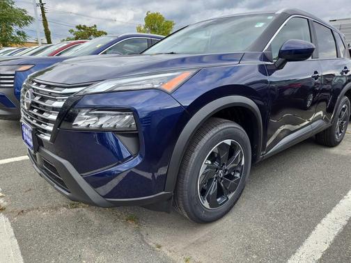 2025 Nissan Pathfinder SV 4WD