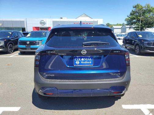 2025 Nissan Kicks SV