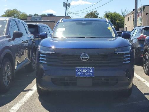 2025 Nissan Kicks SV