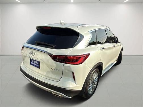 2024 INFINITI QX50 LUXE AWD