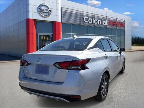 Brilliant Silver Metallic 2021 Nissan Versa 1.6 SV