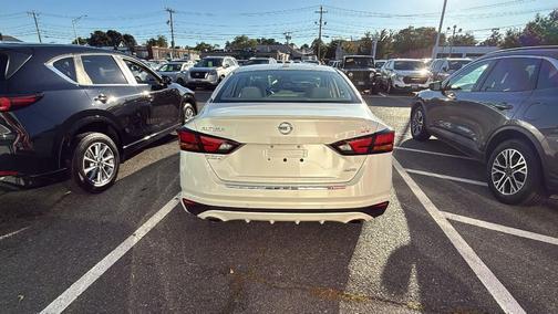 2020 Nissan Altima 2.5 SV