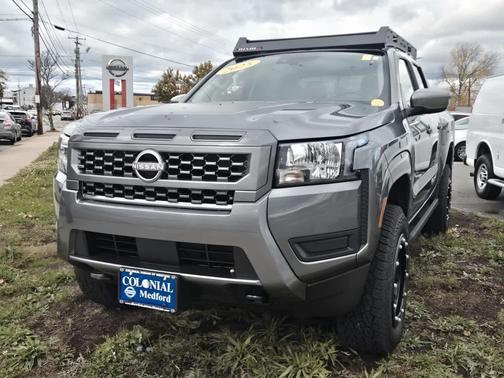2025 Nissan Frontier SV