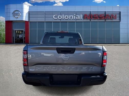 2022 Nissan Frontier S