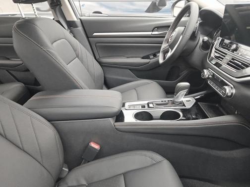 2025 Nissan Altima SR AWD