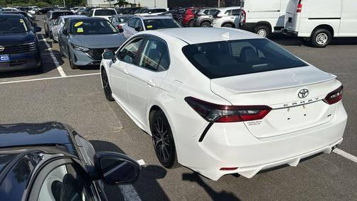 2021 Toyota Camry SE