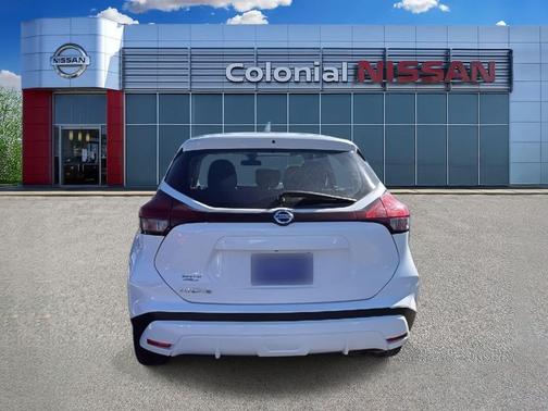 2021 Nissan Kicks S