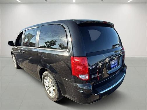 2020 Dodge Grand Caravan SE