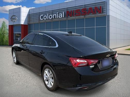 Mosaic Black Metallic 2019 Chevrolet Malibu LT