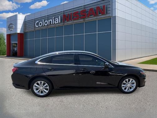 Mosaic Black Metallic 2019 Chevrolet Malibu LT