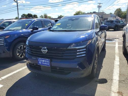 2025 Nissan Kicks SV