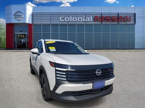 2025 Nissan Kicks SR