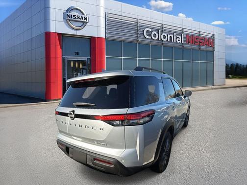 2024 Nissan Pathfinder SV 4WD