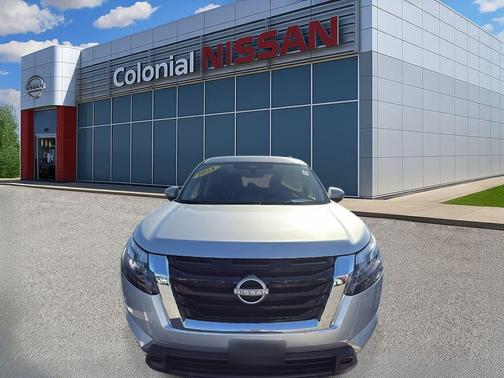 2024 Nissan Pathfinder SV 4WD