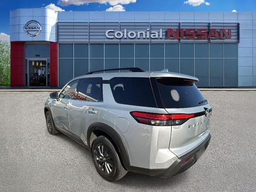 2024 Nissan Pathfinder SV 4WD